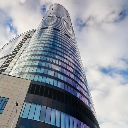 Sky Tower Apartments - 37Th Floor * Breslavia